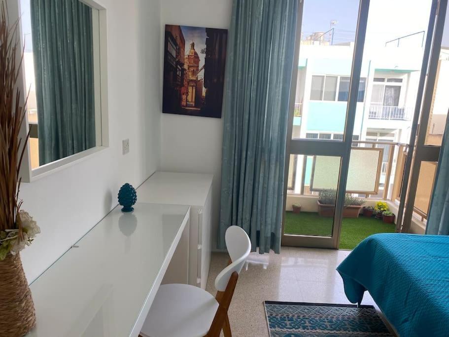 St Paul'S Bay Central Apartment In Qawra St. Paul's Bay Exterior foto